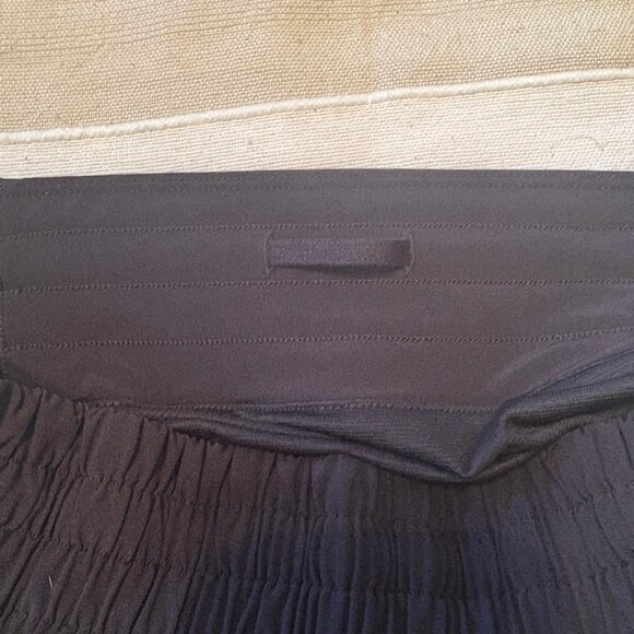 Lululemon Hotty Hot Low Rise Swift Lined Running Shorts – Black, XS (2) - Picture 6 of 7